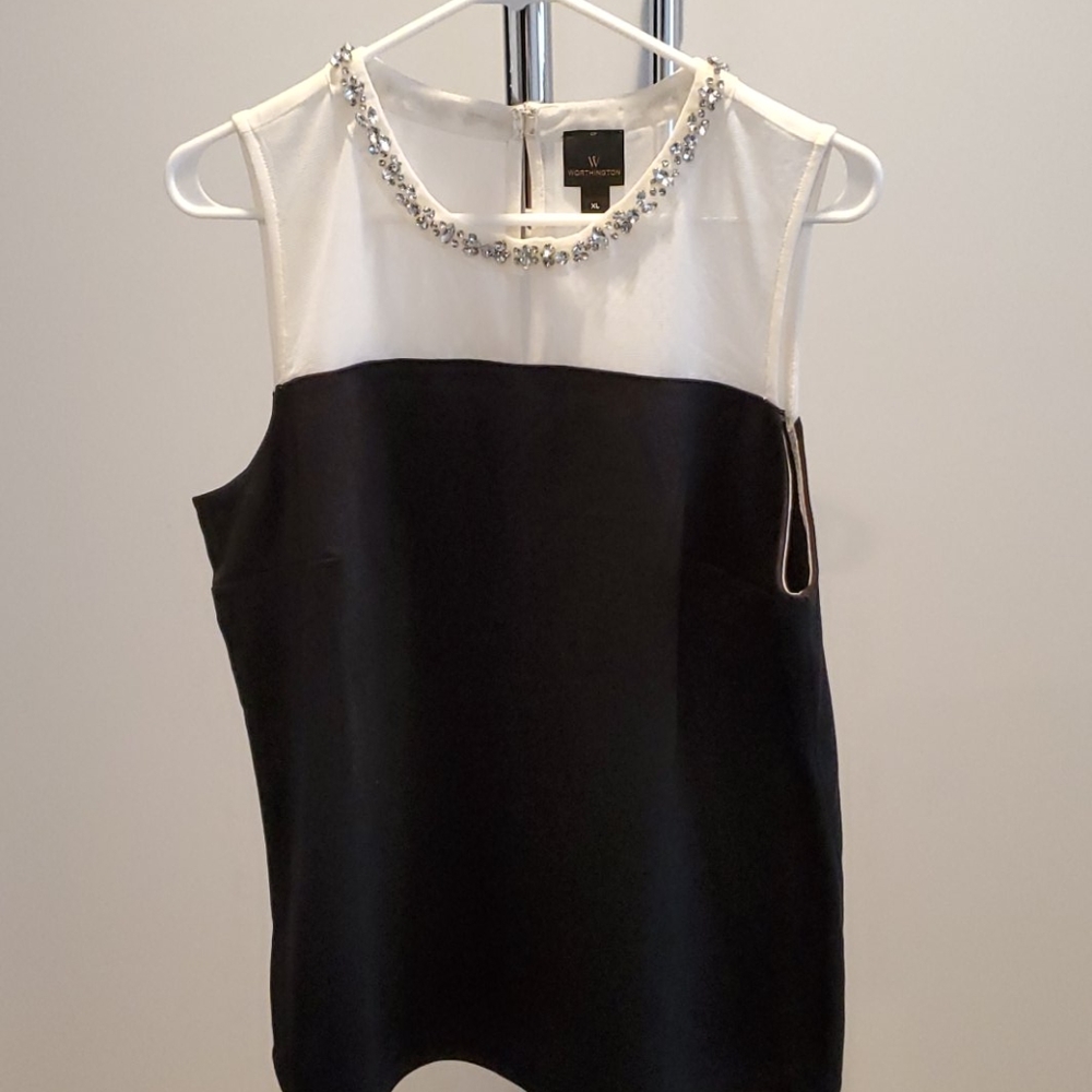 Sleeveless top